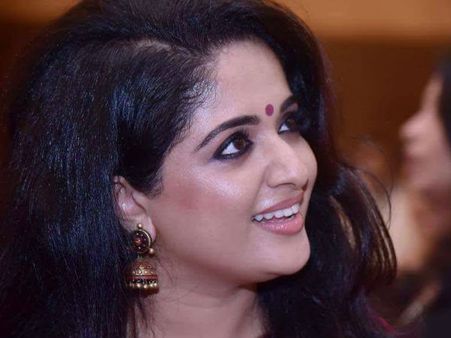 ഗോസിപ്പുകള്‍ അവസാനിപ്പിക്കണം: വിവാഹത്തെ കുറിച്ച് കാവ്യ തുറന്നു പറയുന്നു