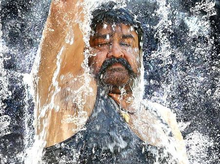 അത്ഭുതപ്പെടണ്ട, സൂപ്പര്‍ഹിറ്റ് ചിത്രം പുലിമുരുകന് പേരിട്ടത് ആര്?