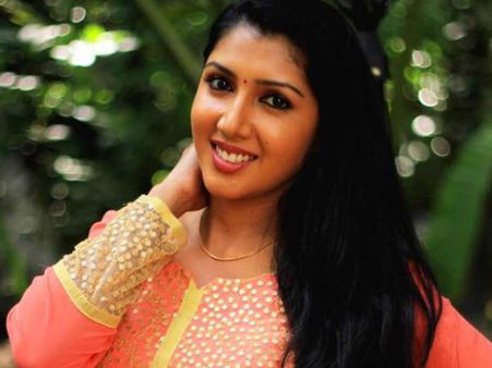 പല സിനിമകളിലും അവസാന ഘട്ടത്തില്‍ എന്നെ പുറത്താക്കി; റോസിന്‍ ജോളി