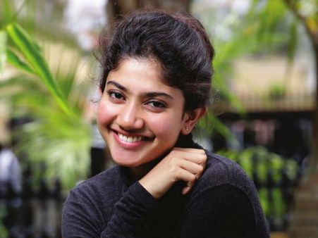 അവസാനം സായി പല്ലവി തീരുമാനമെടുത്തു, വിക്രമിന്റെ നായികയാകും