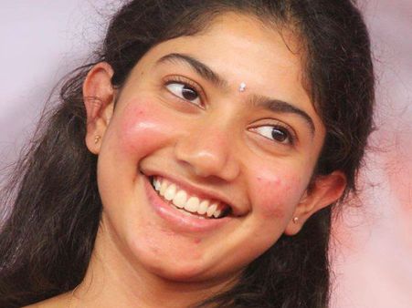 ഞാന്‍ കല്യാണം കഴിക്കില്ല; എന്തുകൊണ്ട് എന്ന് സായി പല്ലവി വെളിപ്പെടുത്തുന്നു!!