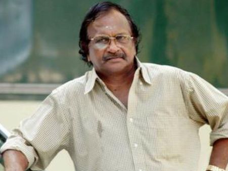 മലയാളത്തിന്റെ സൂപ്പര്‍ താരങ്ങള്‍ക്കെതിരെ ശ്രീകുമാരന്‍ തമ്പി, ഇന്നവര്‍ എനിക്ക് ഡേറ്റ് തരില്ല!!