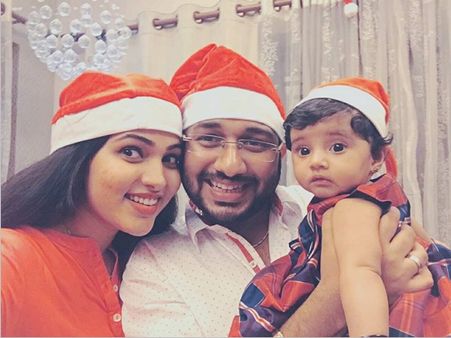 മുക്തയുടെയും റിങ്കുവിന്റെയും കണ്‍മണി കുട്ടിയുടെ ആദ്യ ക്രിസ്തുമസ് ചിത്രങ്ങള്‍
