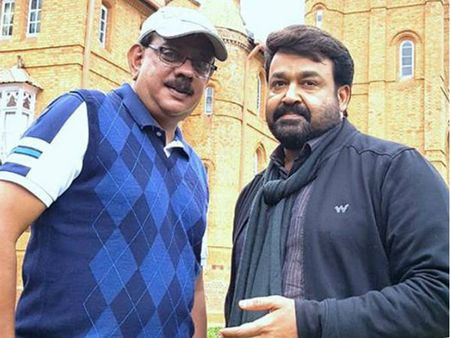 മോഹന്‍ലാലിന് വേണ്ടി അധോലോക നായകന്മാരെ പോയി കണ്ട പ്രിയദര്‍ശന്‍; കൊല്ലാനാണോ...?