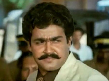 മൈ ഫോണ്‍ നമ്പര്‍ ഈസ്.. അല്ല മൈ കാര്‍ നമ്പര്‍ ഈസ് 22 55.. മോഹന്‍ലാല്‍ വീണ്ടും പറയുന്നു ആ ഡയലോഗ്