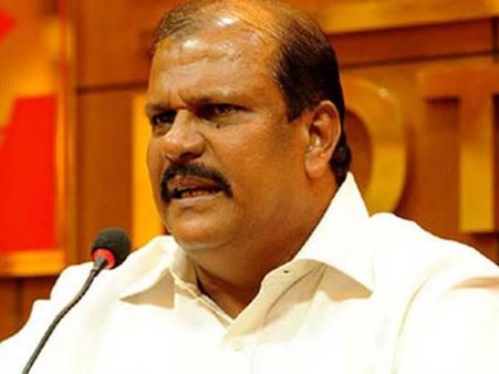 വീണ്ടും ഒരു മോഹം, അച്ചായന്‍സിലും പിസി ജോര്‍ജ് അഭിനയിക്കും!