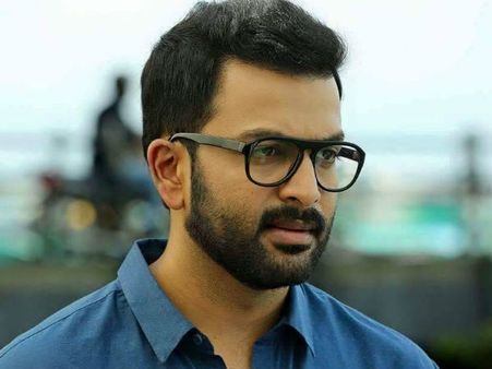 എന്ത് തന്നെ സംഭവിച്ചാലും ഞാന്‍ ലൂസിഫര്‍ സംവിധാനം ചെയ്യും.. പക്ഷെ... എന്താ പൃഥ്വി പക്ഷെ?