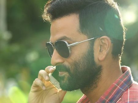 പുലിമുരുകനും വരാനിരിക്കുന്ന കര്‍ണ്ണനെയും ആട് ജീവിതത്തെ കുറിച്ചും പൃഥ്വിരാജ്