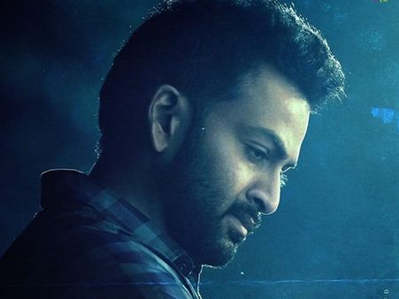 മുംബൈയില്‍ നിന്ന് ഒാഡിഷനിലൂടെ തിരഞ്ഞെടുത്ത പുതുമുഖം, പൃഥ്വിരാജിന്റെ എസ്രയിലെ മറ്റൊരു നായികയെ കണ്ടോ?