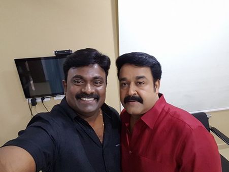 രണ്ട് ചിത്രങ്ങളില്‍ ലാലേട്ടനെ തല്ലി, ഇതിലും തല്ലിയാല്‍ തിരിച്ചുപോകില്ലെന്ന് ഷാജോണിന് മുന്നറിയിപ്പ്