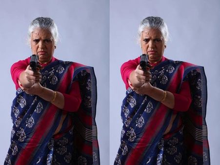 അടുത്ത ചിത്രത്തില്‍ ഗദയല്ല..തോക്കെടുത്ത് രാജിനി!