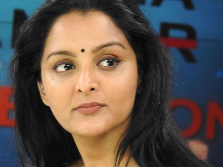 അതുപോലെ ഇനി സംഭവിക്കരുത് എന്നാണ് ഞാന്‍ ആഗ്രഹിയ്ക്കുന്നത്, നടന്മാരെ പോലെ എനിക്ക് വാശിയില്ല; മഞ്ജു