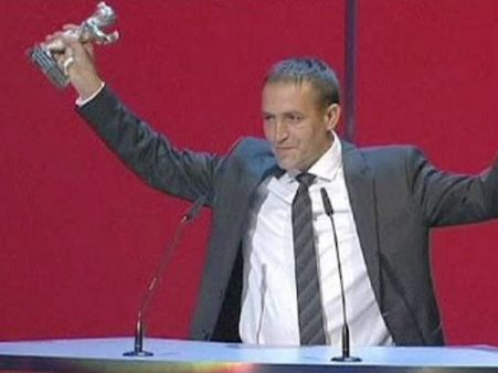 മക്കള്‍ക്ക് ഭക്ഷണം നല്‍കുന്നതിനായി ബെര്‍ലിന്‍ പുരസ്‌കാരം വില്‍ക്കേണ്ടി വന്ന നടന്‍റെ കഥ