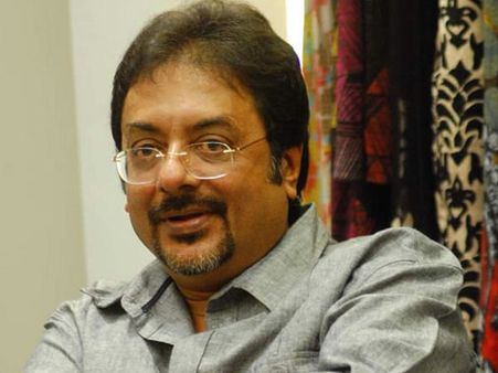 പ്രതാപ് പോത്തന്‍ കളിയാക്കി വിളിച്ചു 'ഫാദര്‍ നെടുമുടി,' അത് കേട്ട് സംവിധായകന്‍ ചെയ്തത് കണ്ടോ?