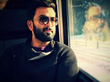 പ്രതീക്ഷയുണ്ട്, 2016 ന്റെ ഒടുക്കത്തിലെ നഷ്ടങ്ങളെല്ലാം മറികടക്കണം എന്ന് പൃഥ്വിരാജ്