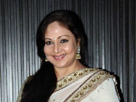 മോഷണമെന്നാല്‍ ഇങ്ങനെയുണ്ടോ ഒരു മോഷണം; പ്രശസ്ത നടിയ്ക്കും ഭര്‍ത്താവിനുമെതിര കേസ്