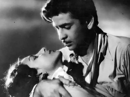 ബോളിവുഡിലെ അവിഹിതങ്ങളുടെ ഒരേട്...അച്ഛന് താരറാണിമാരുമായുള്ള ബന്ധം തുറന്നെഴുതി ഋഷികപൂര്‍!