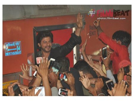 ഷാരൂഖ് 'കാരണം' മകന്‍ നഷ്ടപ്പെട്ടിട്ടും അമ്മ പറയുന്നു,നടന്‍ തന്റെ മകനെപോലെയാണെന്ന്...