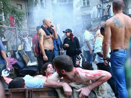 29 നില കെട്ടിടത്തില്‍ നിന്ന് ഡ്യൂപ്പില്ലാതെ ചാടി, അജിത്തിന്റെ സാഹസിക രംഗങ്ങള്‍ സോഷ്യല്‍ മീഡിയയില്‍