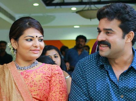 പ്രശ്‌നം പെട്ടന്ന് പൊട്ടിമുളച്ചതല്ല, സാന്ദ്രയുടെ രണ്ടാം വിവാഹമാണ് കാരണം; വെളിപ്പെടുത്തലുമായി സാന്ദ്ര