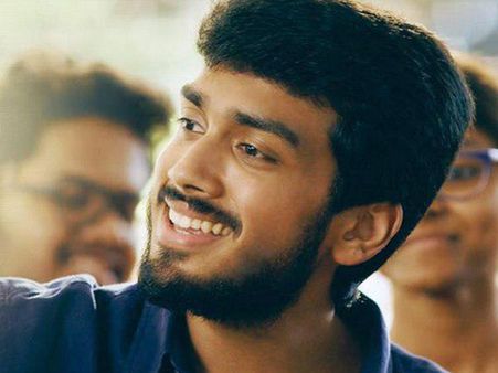 കാളിദാസിന്റെ വാലന്റൈന്‍സ് പോസ്റ്റ് വൈറലാകുന്നു... കാളിദാസിനും കിട്ടിയോ തേപ്പ്???