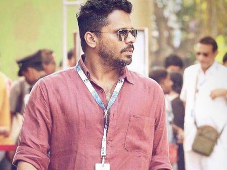 'സ്ത്രീവിരുദ്ധ ഡയലോഗുകള്‍ വേണ്ട!!!' നായികയെ പച്ചമാങ്ങ തീറ്റിച്ച സംവിധായകനെ തിരുത്തി സോഷ്യല്‍ മീഡിയ!!