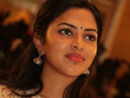 ഇതുവരെ വെളിപ്പെടുത്താത്ത ഒരു രഹസ്യവുമായി അമല പോള്‍, ഇനി സന്യാസ ജീവിതം ?