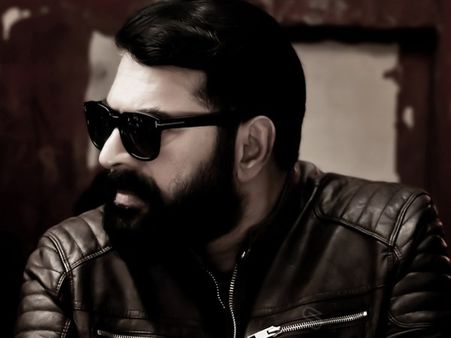 അതെ, മമ്മൂട്ടി സിഗററ്റ് വലിക്കുന്ന ആളാണെന്ന് ആരും പറയില്ല, എസ്ര തുടങ്ങുന്നതിന് രണ്ട് നിമിഷം മുമ്പ്