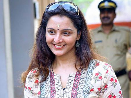 'ആമി'യാവാന്‍ പേടിയുണ്ടെന്ന് മഞ്ജു വാര്യര്‍, പേടിക്ക് പിന്നിലെ കാരണം അറിയേണ്ടേ ??