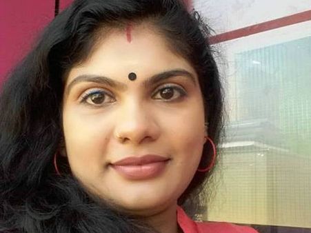 പള്‍സര്‍ സുനിയുടെ കാമുകി എന്ന പേരില്‍ സീരിയല്‍ നടി ആശയുടെ ഹോട്ട് വീഡിയോ.. പരാതി നൽകി!