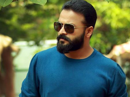 വടിയുമായി ചെന്നയാള്‍ കുടച്ചോട്ടില്‍ മകളെ കണ്ട് വടിയായി എന്ന് ജയസൂര്യ