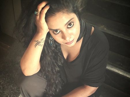 ഏപ്രില്‍ ഒന്നിന് കാമുകനൊപ്പം സെക്‌സ് ചെയ്യുന്നത് ലൈവായി കാണിക്കുമെന്ന് നടി കവിത, വീഡിയോ