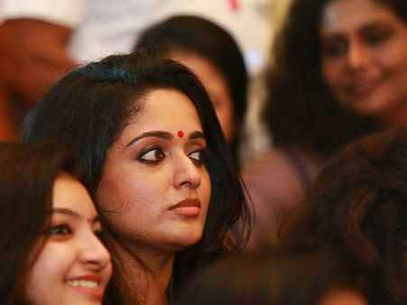 മഞ്ജുവിനെ പോലെയല്ല ദിലീപിന് കാവ്യ, അതുകൊണ്ട് കാവ്യയെ സമ്മതിക്കുന്നു.. കാവ്യ വരുന്നു