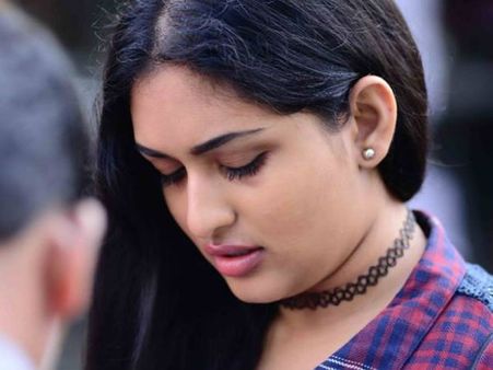 എന്നെ ഉപദ്രവിച്ച ആളെ ശരിക്കും തല്ലാന്‍ പറ്റാത്തതില്‍ ഇപ്പോള്‍ ഖേദിക്കുന്നു എന്ന് പ്രയാഗ മാര്‍ട്ടിന്‍