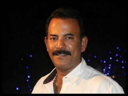 കരഞ്ഞുകൊണ്ടാണ് ആ സംഭാഷണങ്ങള്‍ എഴുതിയത്!!! മേജര്‍ രവിയുടെ വെളിപ്പെടുത്തല്‍!!!