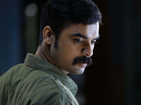 എന്റെ സുഹൃത്തുക്കളെ താഴ്ത്തുന്നവരോട് ഒരു സ്‌നേഹവുമില്ല, കരയിപ്പിച്ച ട്രോളന്മാരോട് ടൊവിനോ പറയുന്നു