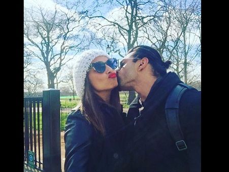 ഭര്‍ത്താവിനെ പിരിയാന്‍ വയ്യ, ഇരുവരുമൊന്നിച്ചുള്ള ചൂടന്‍ ചിത്രം പങ്കുവെച്ച് ബിപാഷ ബസു!!!