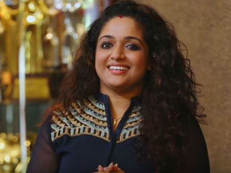 മഞ്ജു ചിലങ്ക അണിഞ്ഞപ്പോള്‍ സംഭവിച്ചത്, ദിലീപിന്റെ സമ്മതത്തോടെ കാവ്യ വീണ്ടും ചിലങ്ക അണിയുന്നു!