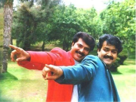 തള്ളല്ലേ തള്ളല്ലേ.. താഴെ വീഴും.. തള്ളലില്‍ മോഹന്‍ലാലും മമ്മൂട്ടിയും ഒട്ടും മോശമല്ല, ഈ വീഡിയോ കാണൂ..