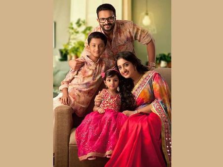 കരിഞ്ഞു പോയ നൊസ്റ്റാള്‍ജിയ, മകനു മുന്നില്‍ നൊസ്റ്റാള്‍ജിക്കാവാന്‍ പോയ ജയസൂര്യയ്ക്ക് കിട്ടിയ പണി !!