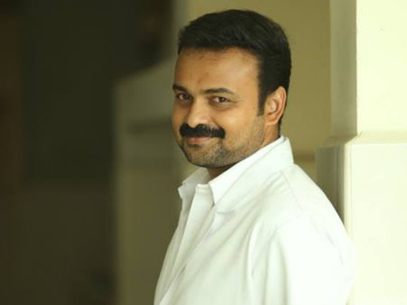 മമ്മൂട്ടി പറയാന്‍ മടിക്കുന്ന സൗന്ദര്യ രഹസ്യം ചാക്കോച്ചന്‍ വെളിപ്പെടുത്തി!!! എന്താണെന്നല്ലേ???