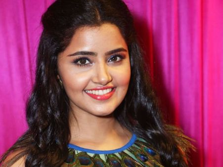 പ്രേമത്തിന്റെ ഓര്‍മ്മ പുതുക്കാന്‍ അനുപമ പരമേശ്വരന്‍ ചെയ്തത് എന്താണെന്നറിയാമോ?