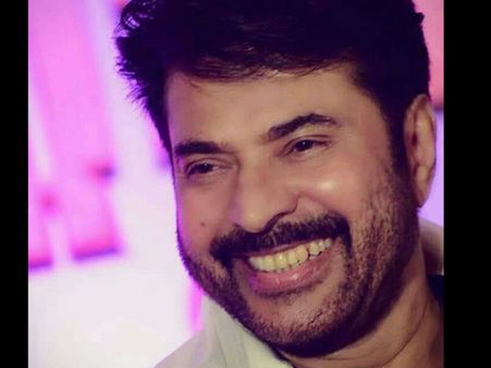 മൈക്ക് കിട്ടിയാല്‍ തള്ളുന്നത് മമ്മൂട്ടിയുടെ ശീലം, കണ്ടുപിടിത്തങ്ങള്‍ നടത്തിയിട്ടുണ്ടെന്ന് താരം