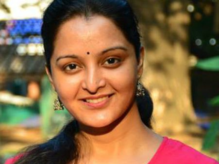 ഭര്‍ത്താവ് അധികപ്പറ്റോ.. മഞ്ജു വാര്യര്‍ വിധവയാണെന്ന്... 15 കാരിയുടെ അമ്മ ?