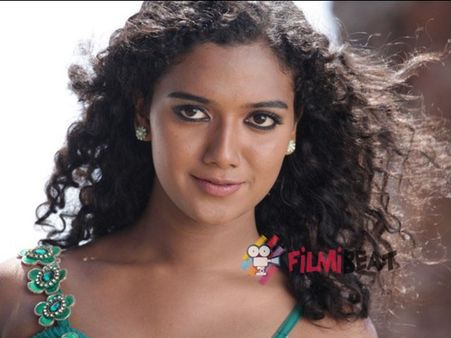 നടിക്ക് നേരിട്ട അനുഭവം കേട്ടാല്‍ ഇനിയാരും മോഡലിങ് എന്നു പറഞ്ഞ് പെണ്‍കുട്ടികളെ പുറത്ത് വിടില്ല !!