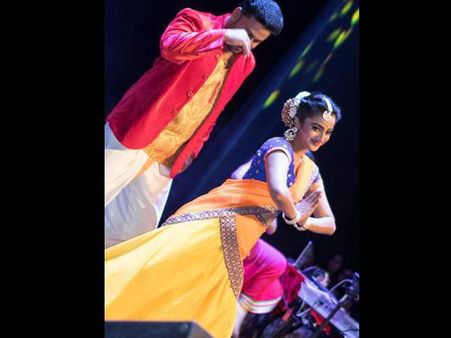 അമേരിക്കന്‍ മലയാളികളെ ചിരിമഴയില്‍ കുളിര്‍പ്പിച്ച് ദിലീപും സംഘവും, മികച്ച പ്രതികരണം നേടി മുന്നേറുന്നു
