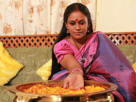 നെഞ്ചു പൊട്ടുന്ന വേദനയോടെ ക്യാമറയ്ക്ക് മുന്നില്‍ അഭിനയിച്ചതിനെക്കുറിച്ച് പ്രമുഖ അഭിനേത്രി പറയുന്നത്