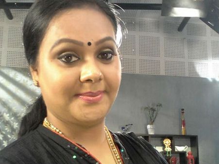എടുത്ത് ചാടി ജീവിതം നശിപ്പിക്കരുത്; അഞ്ച് വിവാഹം കഴിച്ച് തകര്‍ന്ന രേഖ രതീഷിന്റെ ഉപദേശം