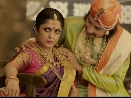 കട്ടപ്പയും ശിവകാമിയും പ്രണയത്തിലായിരുന്നോ? ബാഹുബലി കണ്ടവരൊന്നും അതറിഞ്ഞില്ല, പക്ഷെ വീഡിയോ വൈറലായി!!