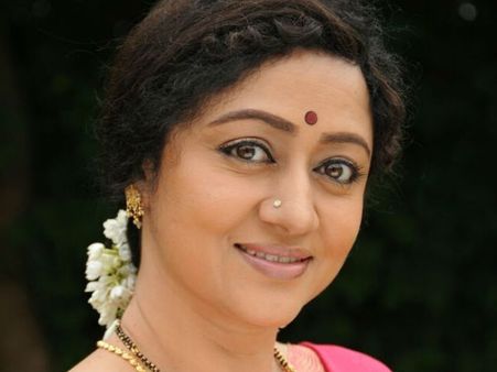 എന്റെ പെരുമാറ്റം കണ്ടപ്പോള്‍ അമ്മയ്ക്ക് സംശയം തോന്നി.. ആ സംഭവത്തെ കുറിച്ച് വിനയ പ്രസാദ്